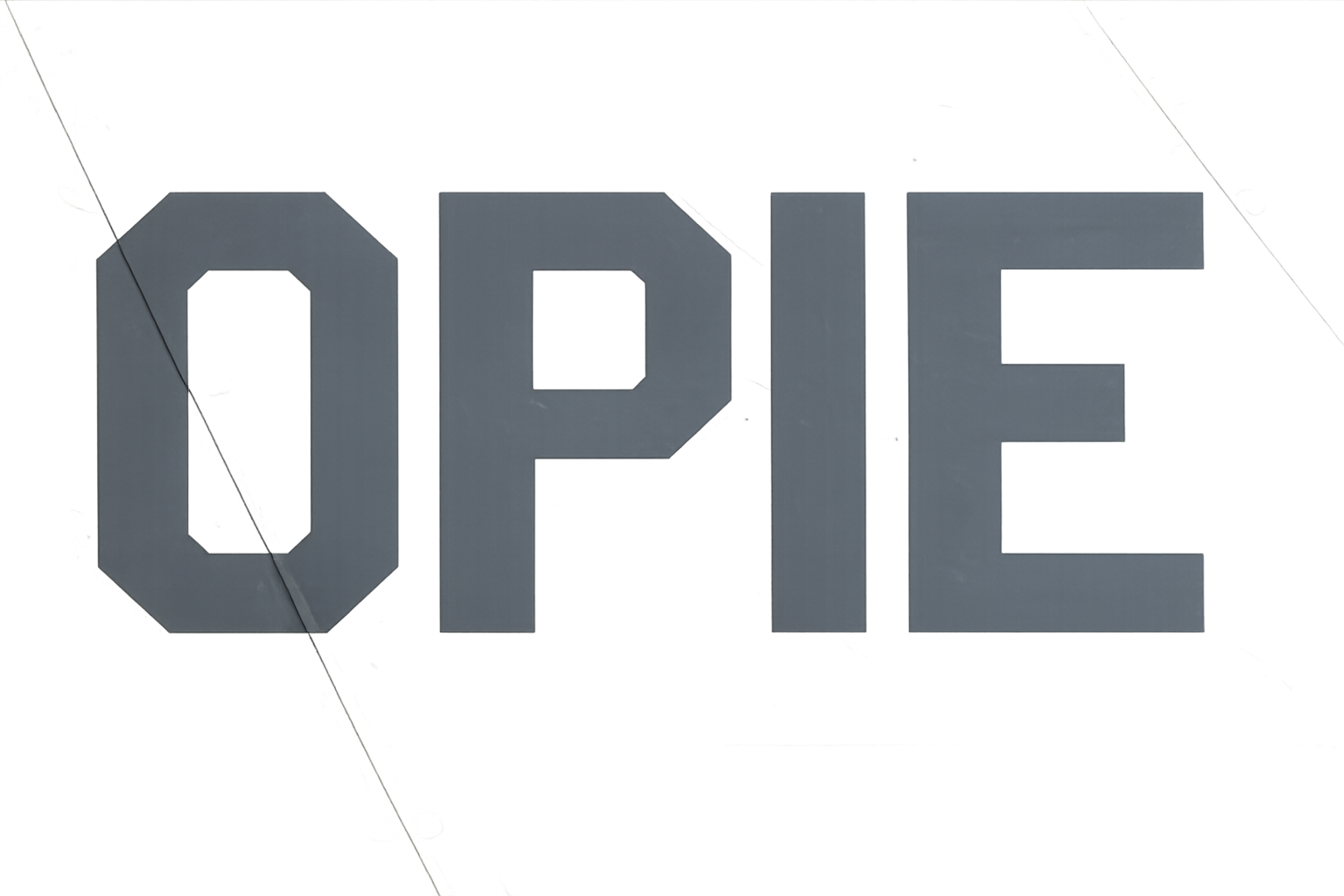 Hombre con ropa OPIE en acción